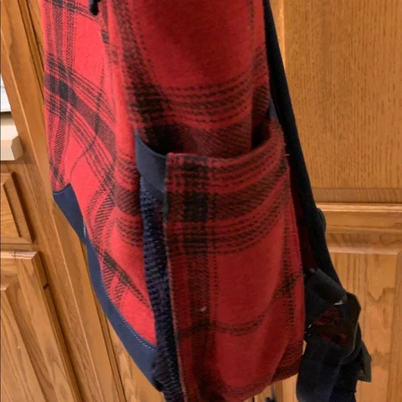 Reserved for @patterdo

United by Blue Red and Blue Plaid Backpack / Tote - Picture 5 of 6